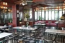 Adriatico Arms فندق